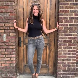 Meet your Posher, Aprill